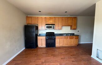 1904 E 79 ST