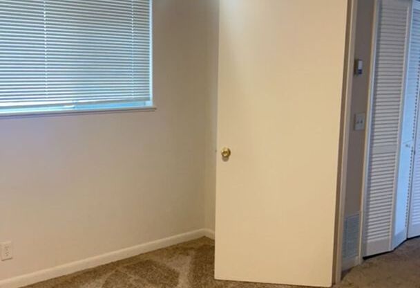 1 bed, 1 bath, 800 sqft, $1,025, Unit E06
