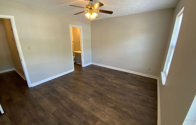 2 beds, 1.5 baths, $1,050