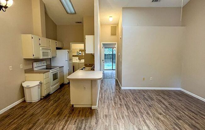 3824 SW 30th Terrace