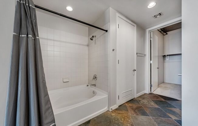 1 bed, 1 bath, $1,875, Unit UNIT 345