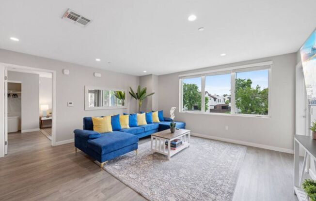 2 beds, 2 baths, 950 sqft, $3,995, Unit 306