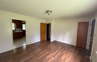 2 beds, 1 bath, $795