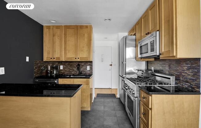 1 bed, 1 bath, 753 sqft, $5,000, Unit 9J