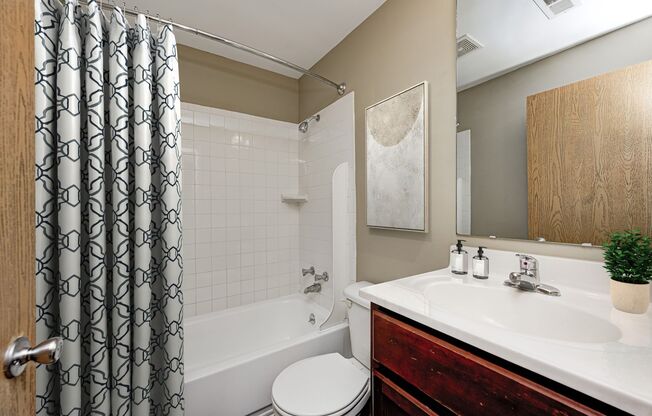 1 bed, 1 bath, 445 sqft, $835