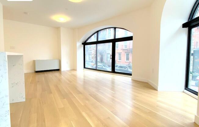 341 W 11 ST