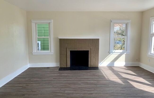 Remodeled 3 Bedroom Home in Loyal Heights