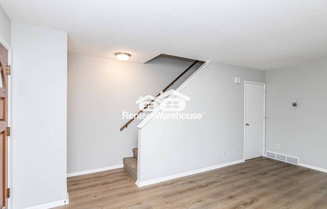 8027 E 88 ST
