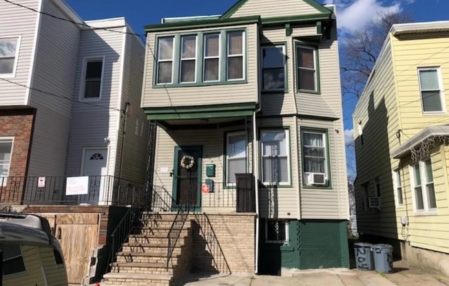 204 CLAREMONT AVE