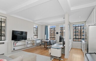 10 PARK AVE