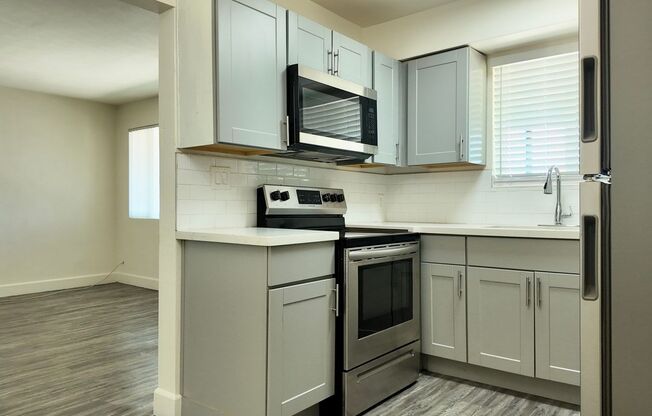 1 bed, 1 bath, 640 sqft, $995, Unit 1401-23