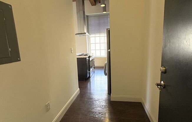 Studio, 1 bath, 4 sqft, $1,200, Unit 206