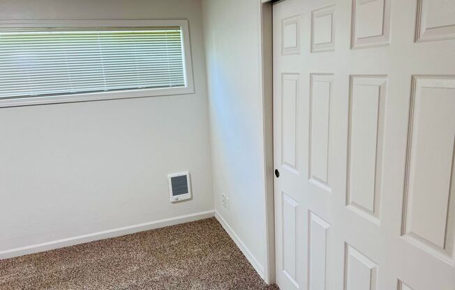 2 beds, 1 bath, 900 sqft, $1,425, Unit #2