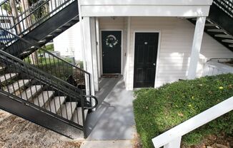 One Bedroom / 1 Bath Condo