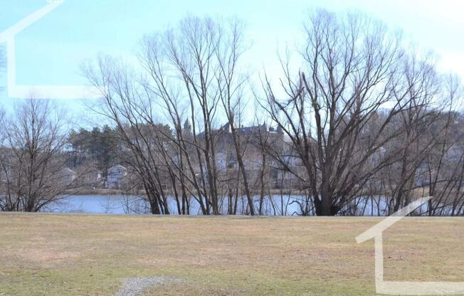 Great 2-bed with Pool!  Ht + HW Incl., 2 Parking Spots Included.  Cat Friendly