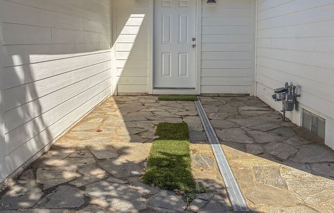 3 Plus Bedroom 2.5 Bathroom NE Salem Home Fully Renovated-Schedule Today !