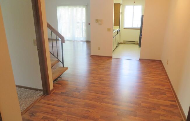 2 beds, 2 baths, 1,050 sqft, $1,464, Unit 5811-2E