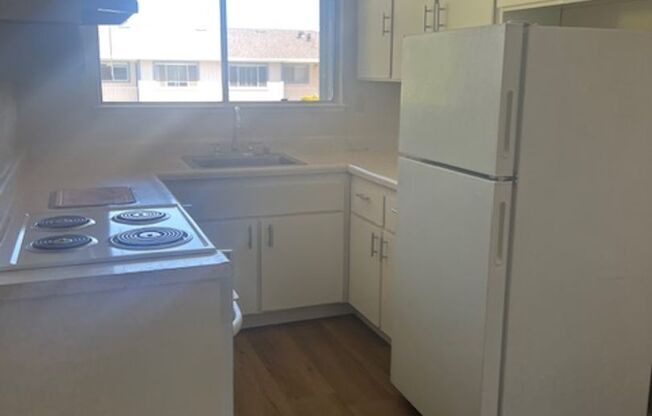 1 bed, 1 bath, 625 sqft, $2,050, Unit E7