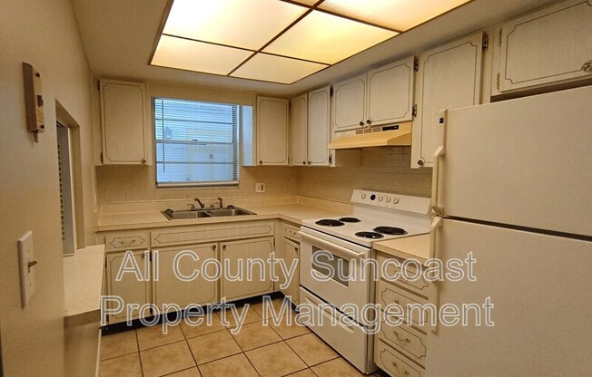 3467 33 AVE N