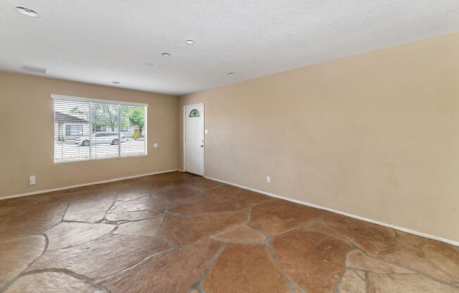 1128 E Broadmor Dr, Tempe, AZ 85282