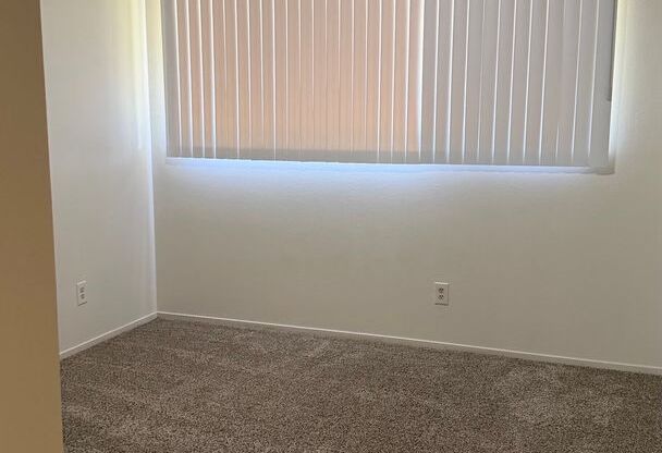 2 beds, 1 bath, 888 sqft, $1,725