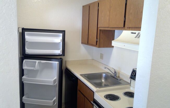 1 bed, 1 bath, 600 sqft, $899, Unit Unit 225