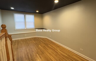 6968 N Greenview Ave