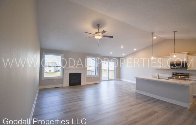 37 NW Pike Cir