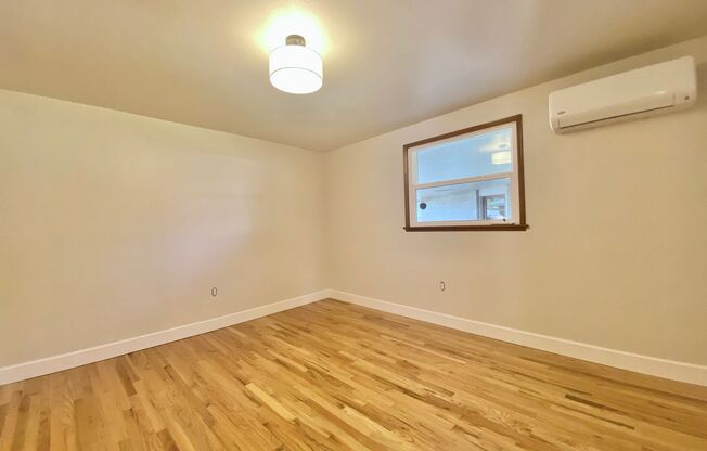 2 beds, 1 bath, 1,000 sqft, $1,775, Unit 207 N 38th Ave