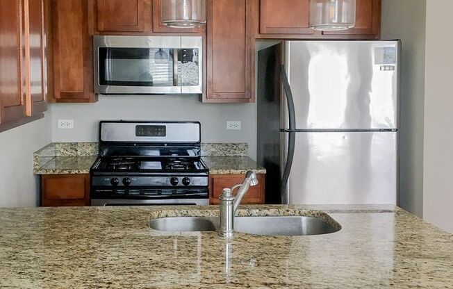 1 bed, 1 bath, 640 sqft, $2,295, Unit 1636-2