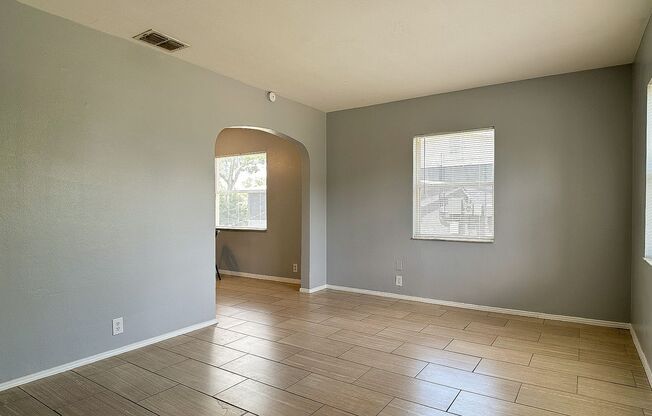 Charming 2-Bedroom Home in the Heart of St. Petersburg