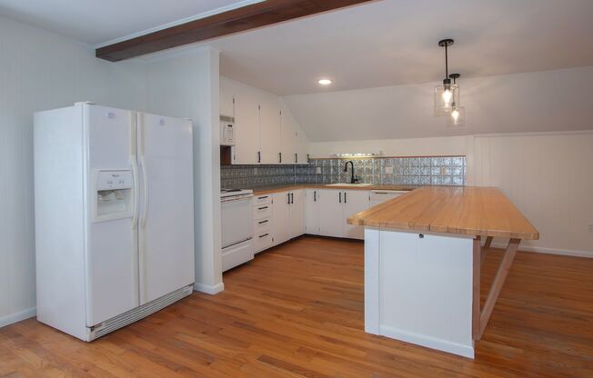 163 CENTRAL