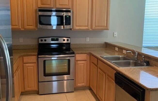 Beautiful 4/2 home in Lovely Venetian Bay Gated Community