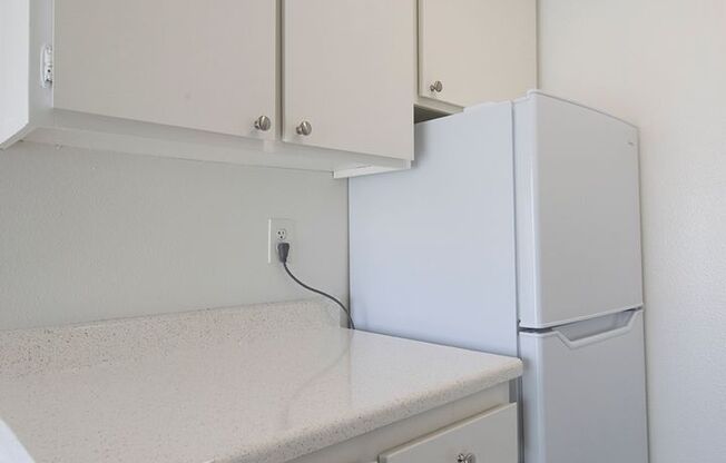 Studio, 1 bath, 410 sqft, $1,795, Unit 048