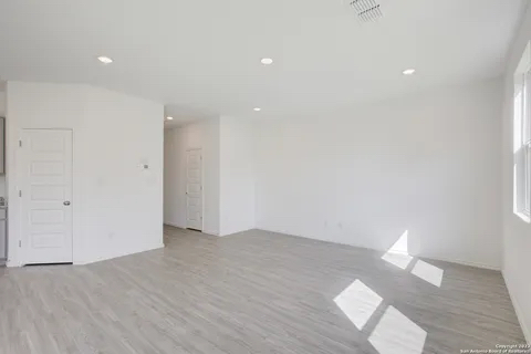 4422 CHANDLER RD