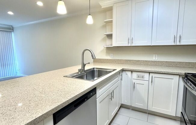 Spacious 2 Bedroom/1 Bath Apartment in Belmont Hills Available NOW!