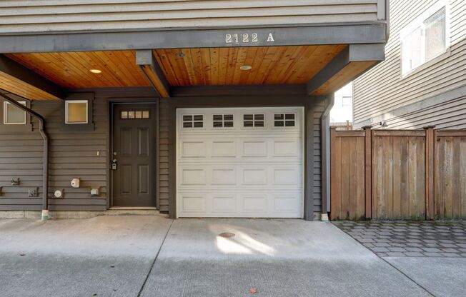 Northgate 3 Bedroom Townhouse in the Perfect Location!
