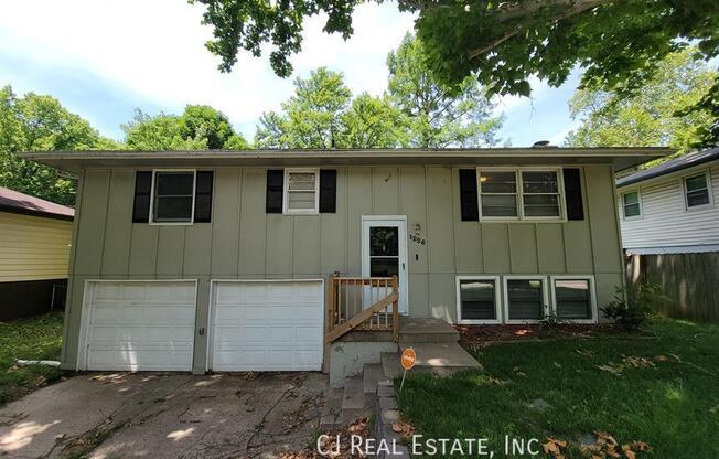 1226 HOLKE RD