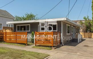 Bright & Beautiful Close-In SE Portland/Sellwood Duplex Most Utilities Included! Air Conditioning -Hardwood Floors & More!