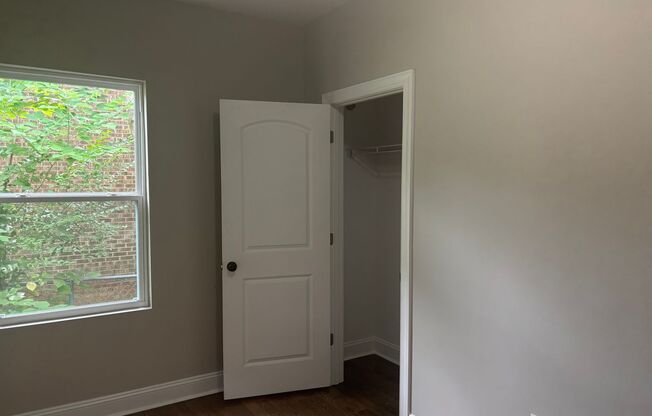 3 Bedroom 1 Bathroom Fully Renovated House - Lawn Care Included!