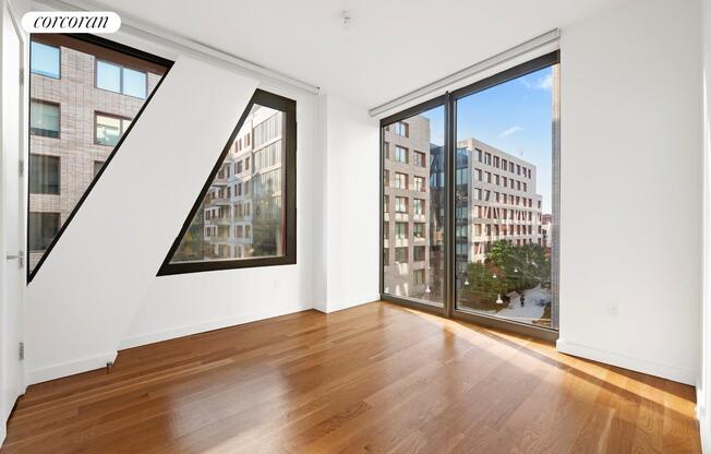 3 beds, 2 baths, $5,629, Unit 650