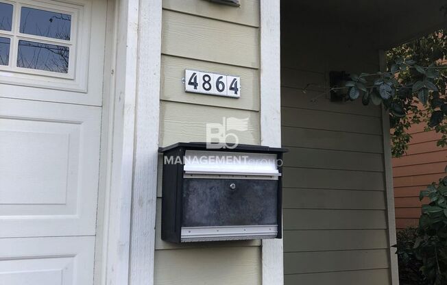 Beautiful Townhome with a Location You Can't Beat!!