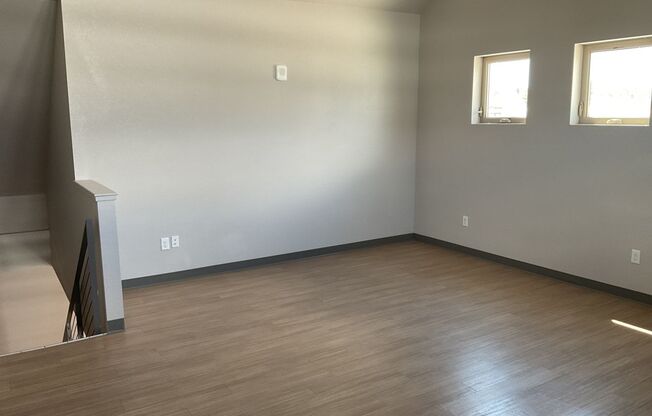 1 bed, 1.5 baths, 1,316 sqft, $1,760, Unit 312