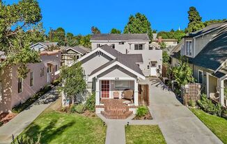 2BD/1BA Apartment in Belmont Heights