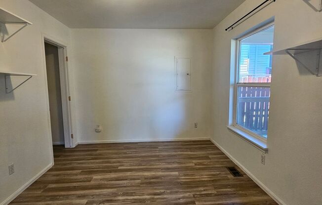 Comfortable 3-Bedroom, 2-Bath Lower Unit with Partially Fenced Yard in West Bremerton