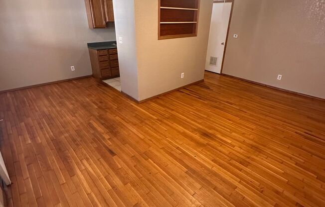 $550 - 1 bed 1 bath Apartment