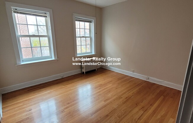 1456 OAK AVE
