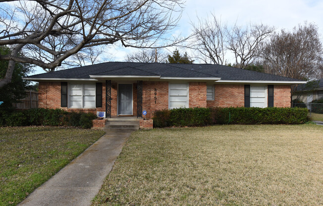 Updated 3 bed 2 bath Ranch Style with huge yard and attached garage!