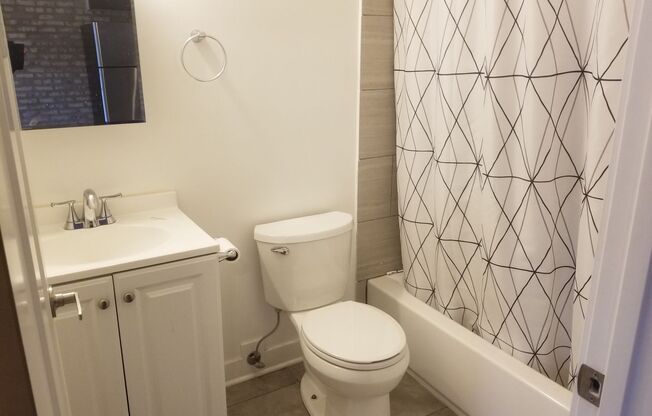 3550 W Lawrence
