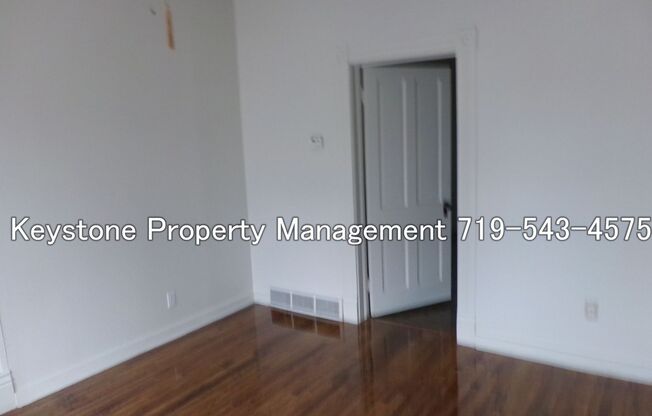 ALL Utilities Included with Rent! South-side Main Level 3 Bedroom/1 Bath Duplex  $1275 /$1275